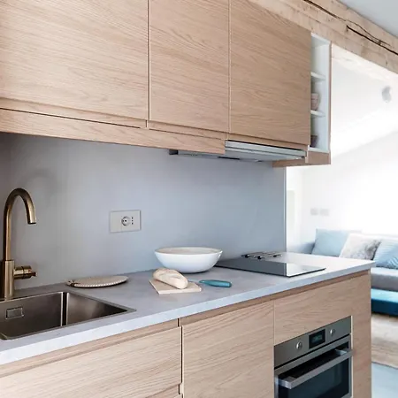 Apartamento Luce & Olive - By Myhomeincomo *